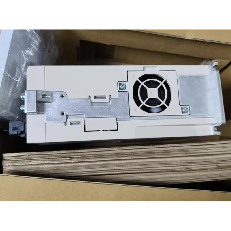 

Новый сервопривод Yaskawa SGD7S-5R5A10B, ускоренная доставка