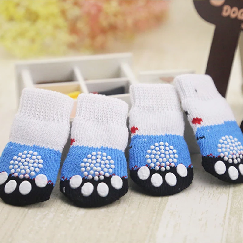 4pcs/Set Dog Shoes For Small Dogs Anti Slip Cat Socks For Cat Cute Dog Socks Pet Chihuahua Dog Clothes Christmas Dog Accessories