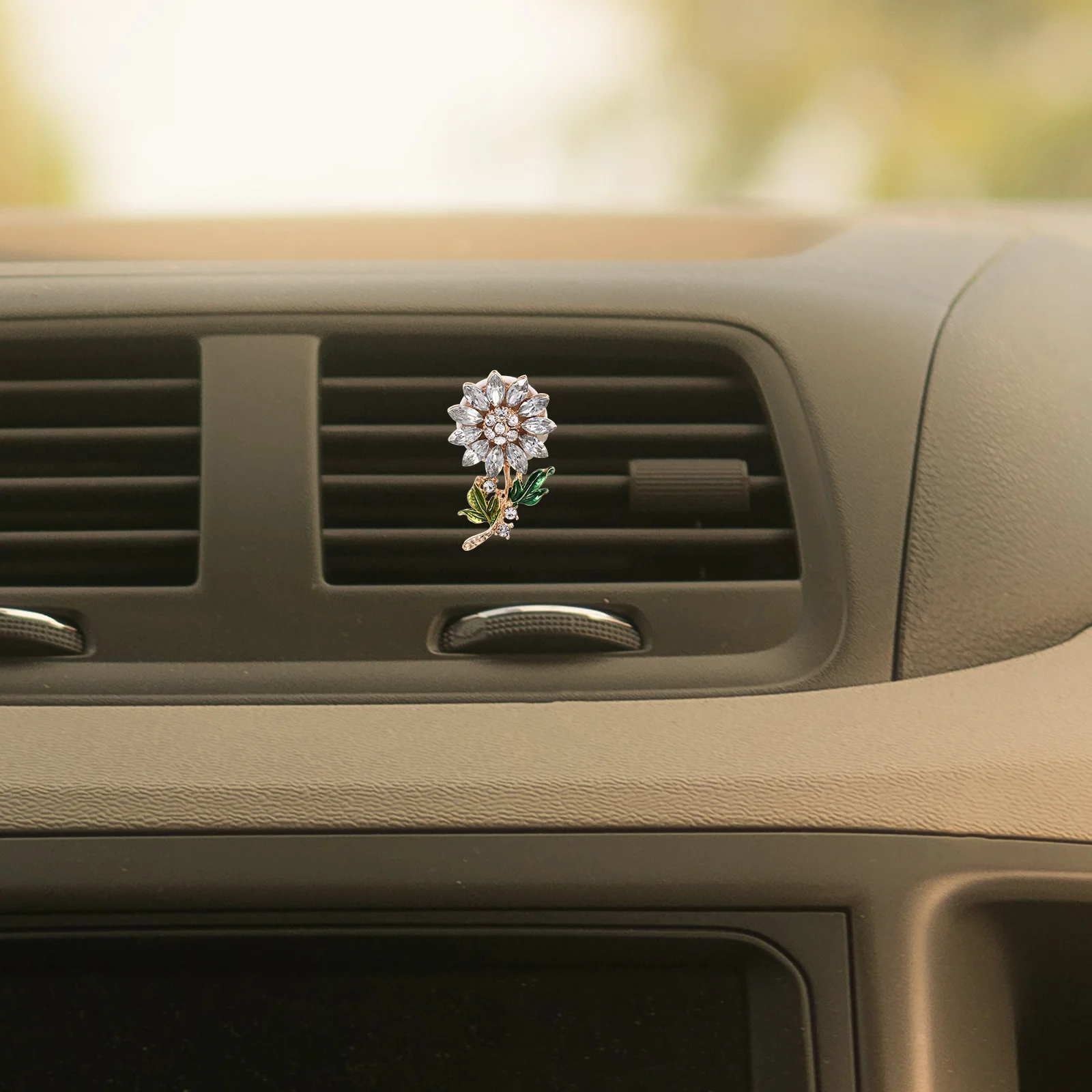 Aromatherapy Clip Auto Interior Perfume Decoration Car Crystal Zinc Alloy Sunflower Beautiful Adornment