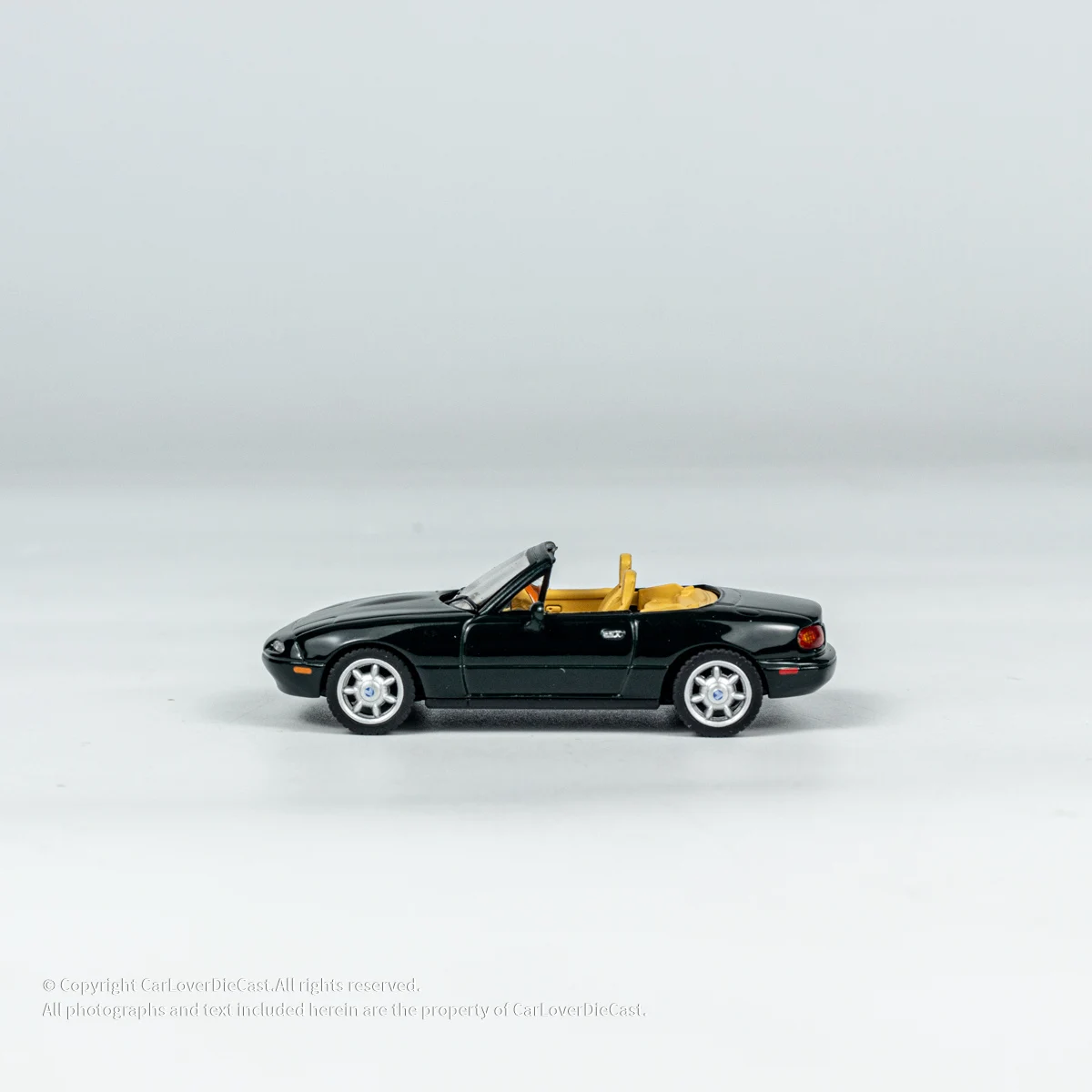 MINIGT 1:64 Eunos Roadster V-Spezialmodellauto