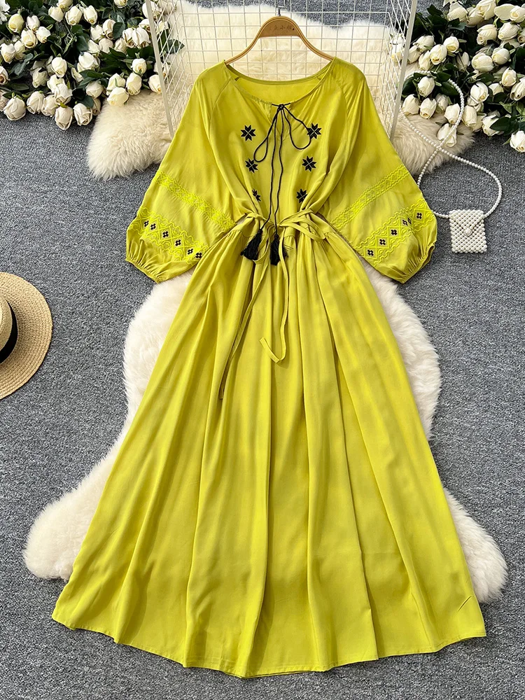 

Women's Spring Dress A Niche Retro Embroidered Round Neck Solid Color Lantern Sleeve Tied Long Dress Temperament Vestidos DS117