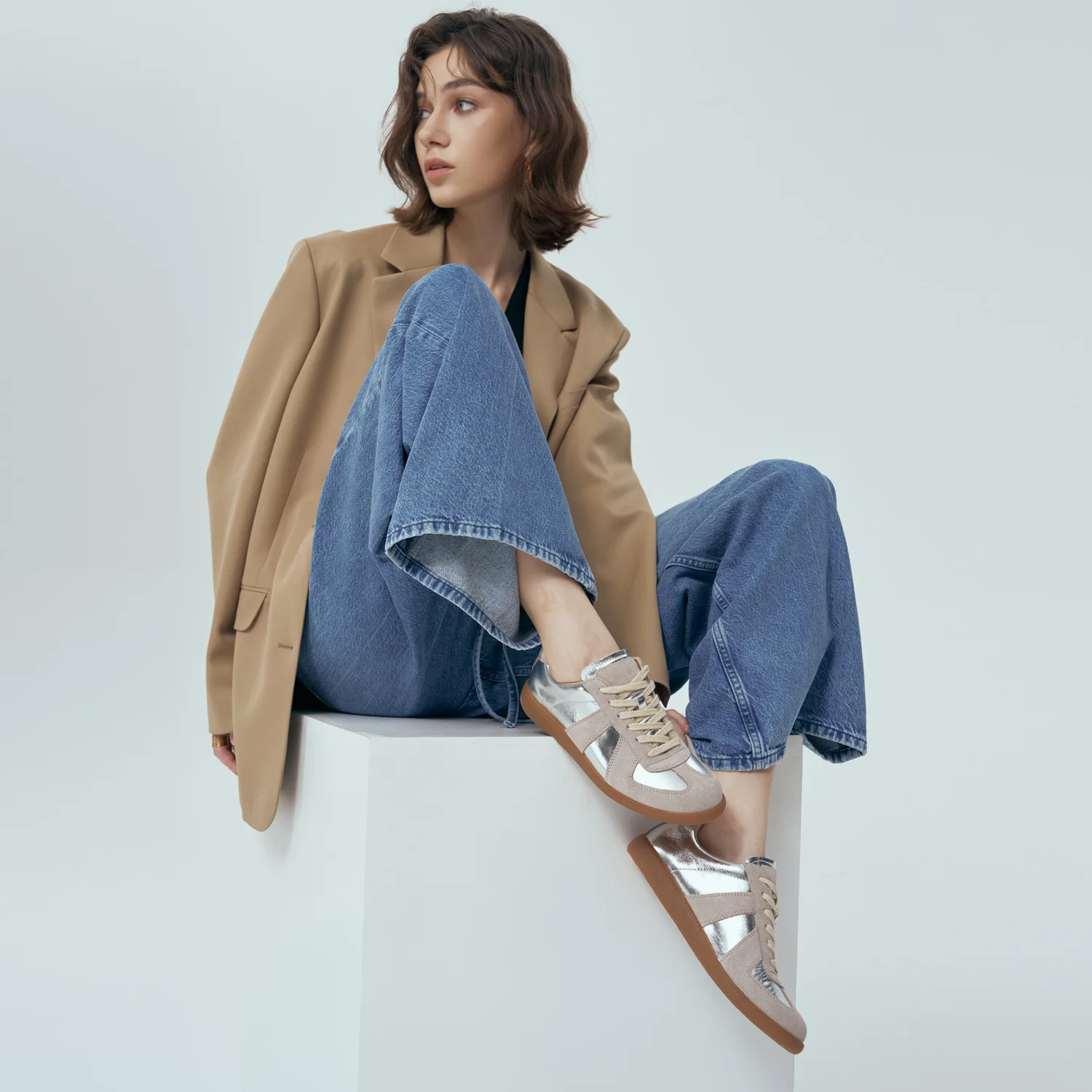 

[Бренд] Новые женские кроссовки 2026 года в стиле колор-блок, повседневные модные кеды на платформе