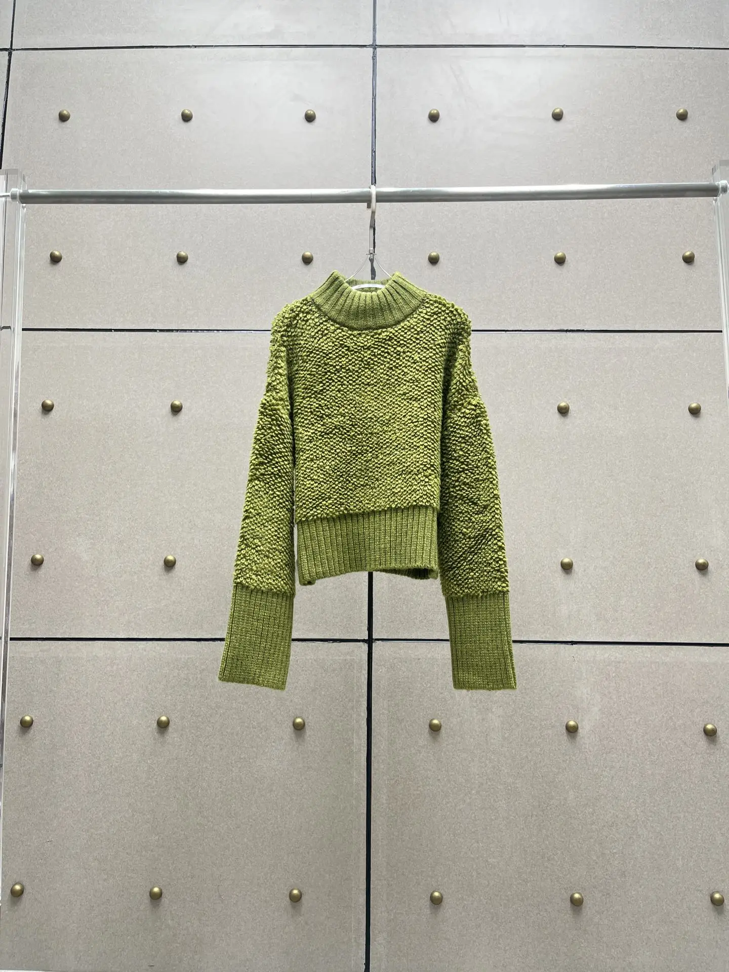 Women's Clothing Simple elegant woolen sweater 0118