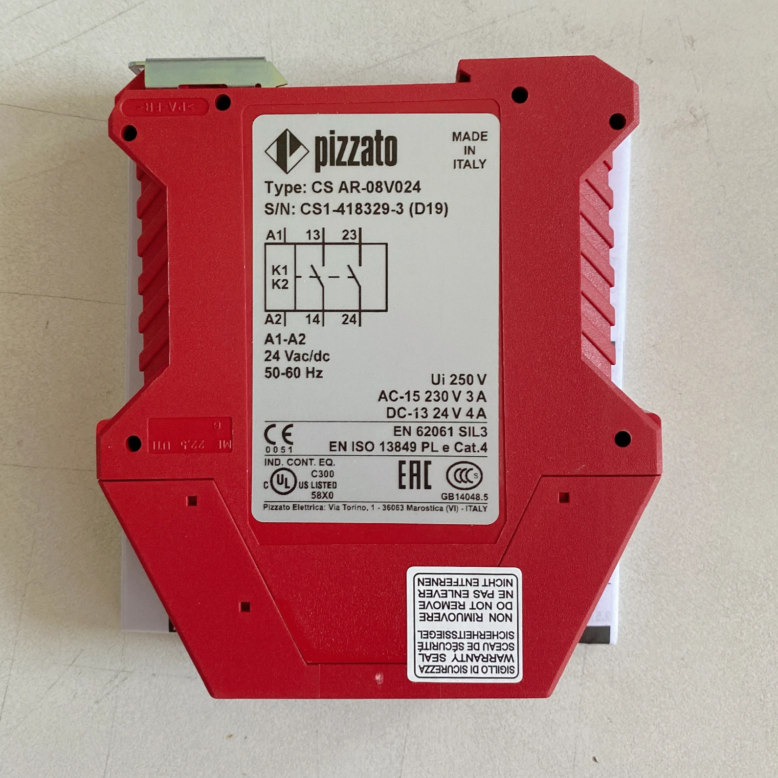 

New Original Pizzato security relay CS AR-08V024