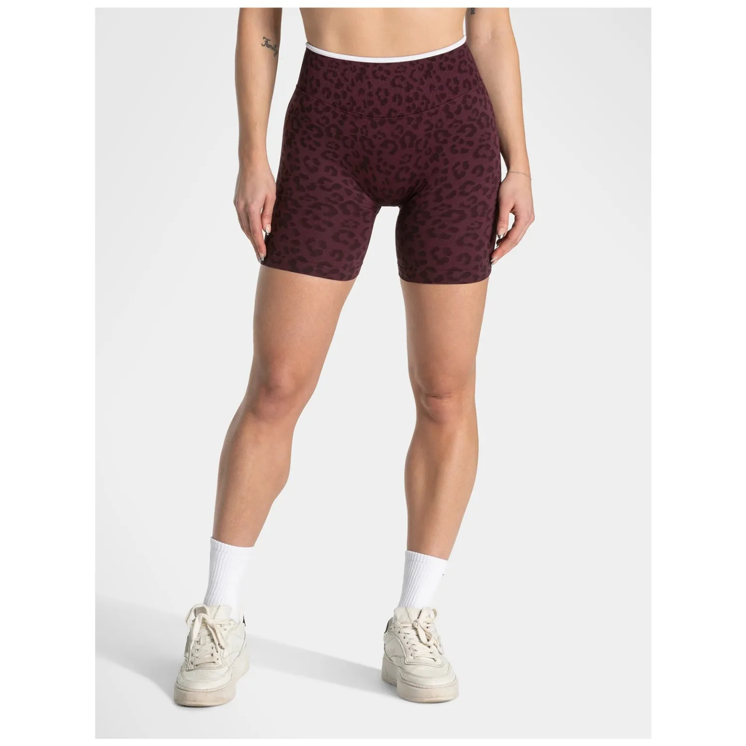 Sommer Damen Nahtlose Sportshorts mit Leopardenmuster Weißer Rand Kontrastierende Hochtaillierte Leggings Gym Yoga Übungs-Sportshorts – Detail 14