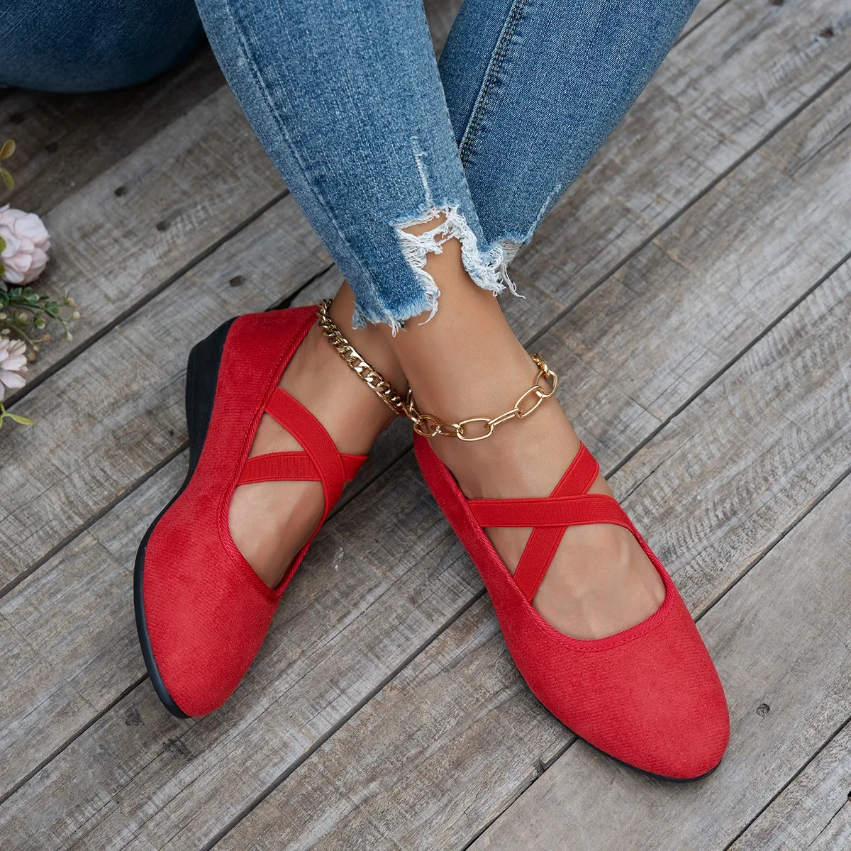 Damen-Loafer mit Kreuzriemen-Keilabsatz und römischem Retro-Stil, hochwertige, einfarbige Freizeitschuhe in Übergröße, Größe 43