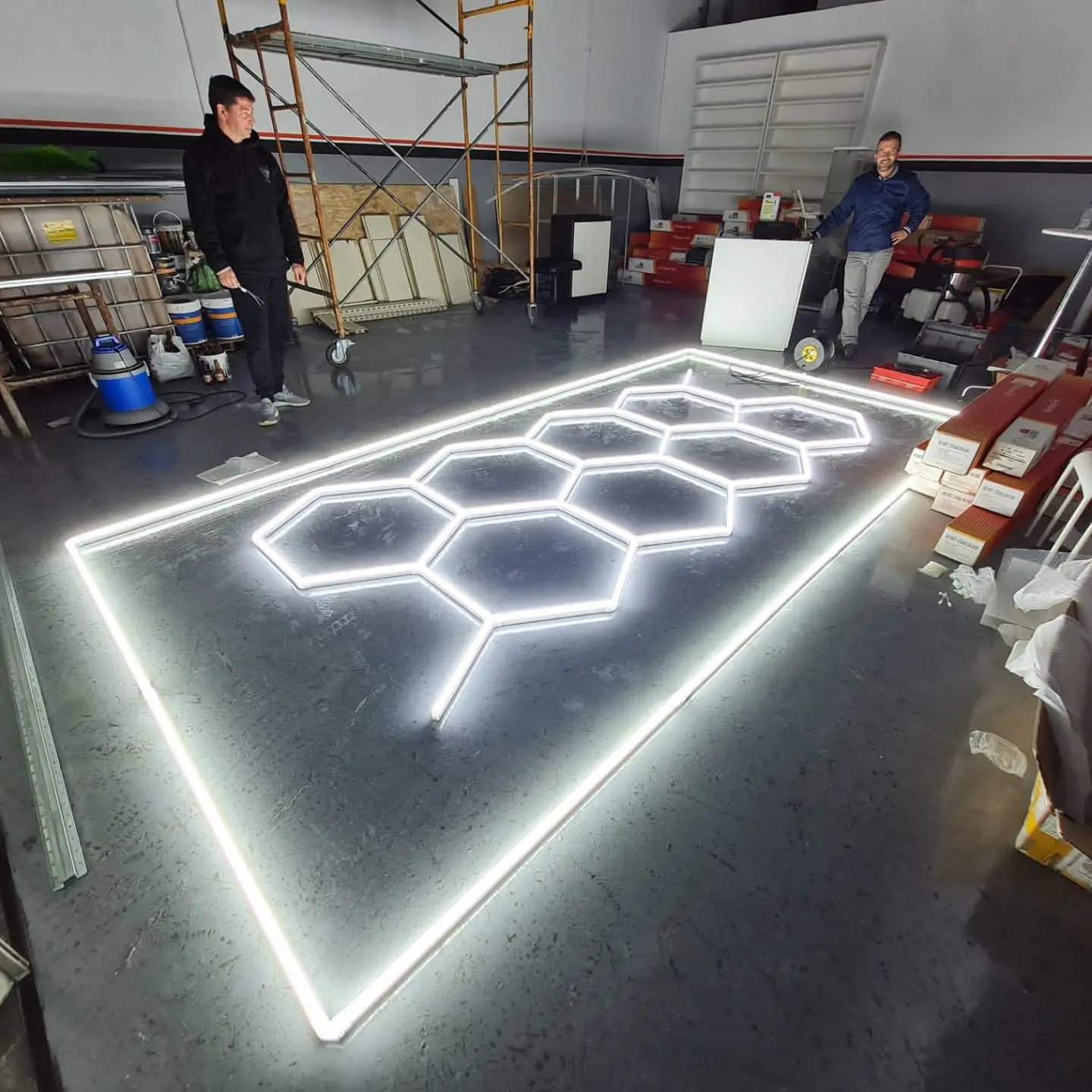 New Creative Hexagon Lighting for Repair Car Film Detailing Workshop Light Auto Beauty Maintenance Shop Arrow Shape Led Light