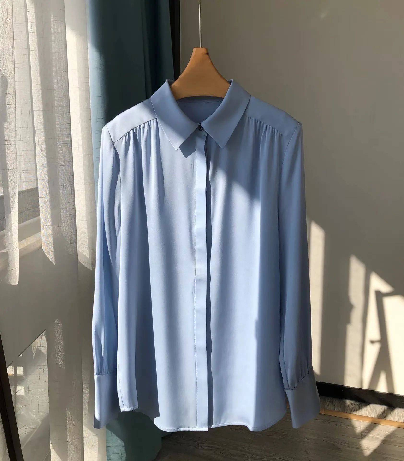 

Minimalist Pleated 100% Silk Shirt Long Sleeve Office Lady Silk Blouse Elegant Button Up Down Shirts Fashion Tops Women Clothing
