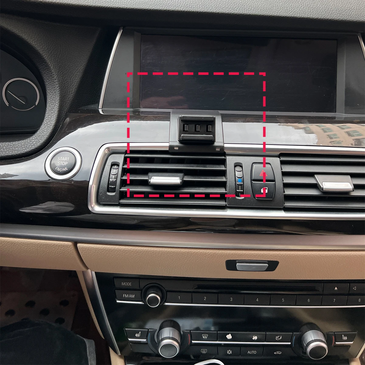 Car Phone Holder For BMW 5 Series GT 5GT F07 2010 2011-2017 Magnetic Wireless Charging Car Phone Fixed For Magsafe Mount Stand