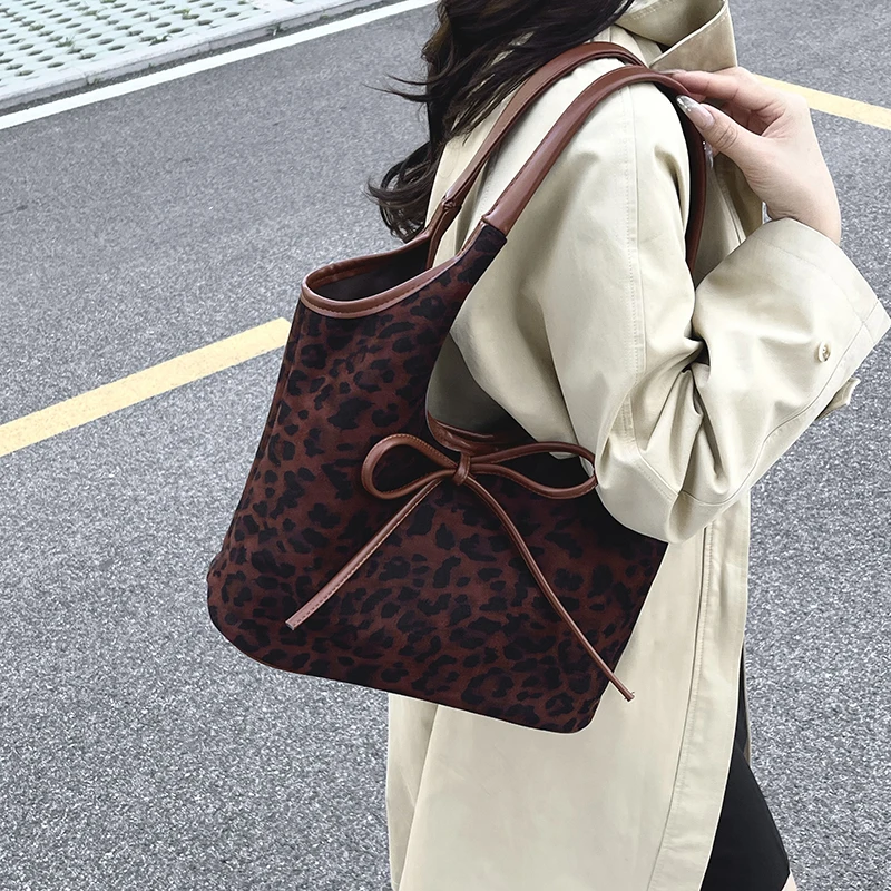 

Сумки на плечо из искусственной кожи с застежкой и бантом, леопардовый принт, Лидер продаж 2025, сумки для женщин, универсальные сумки большой вместимости с швейными нитками в стиле ретро