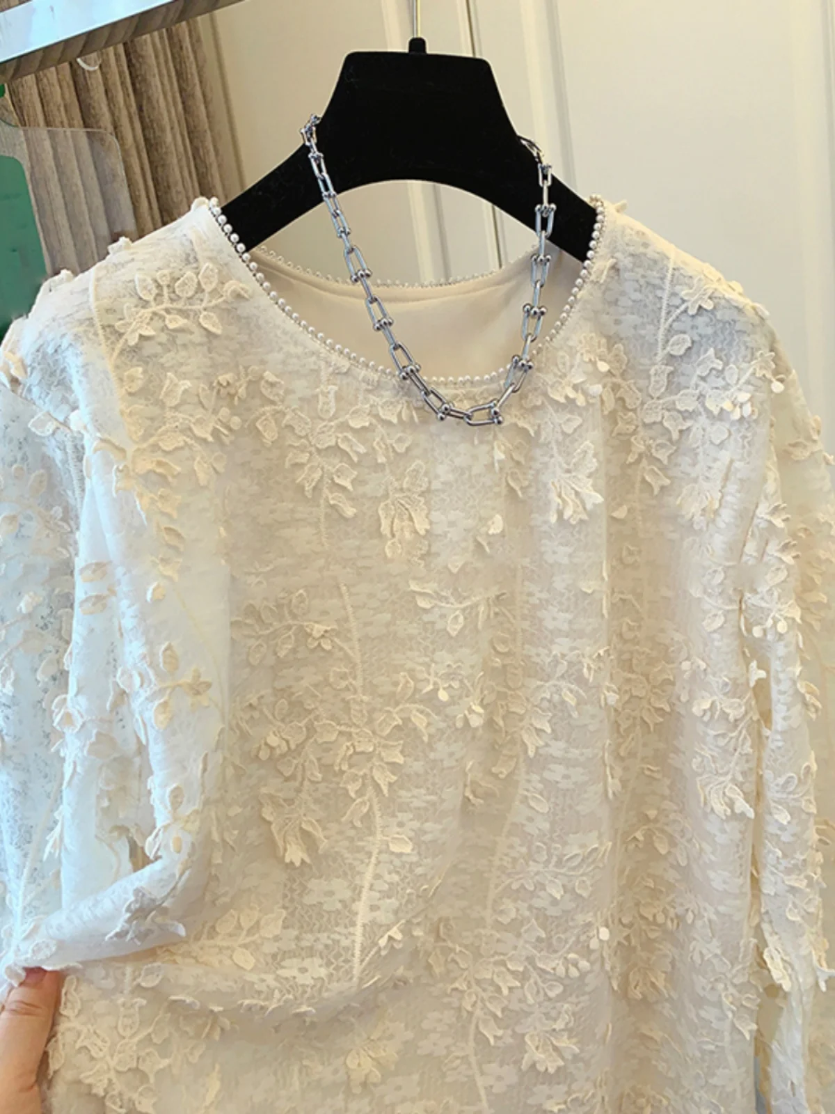 Retro Pearl Lace irt Damen Loose Long Sve Base Top Frühling 2025, luxuriöses Design, Pendler-Sle, rund, normale Länge