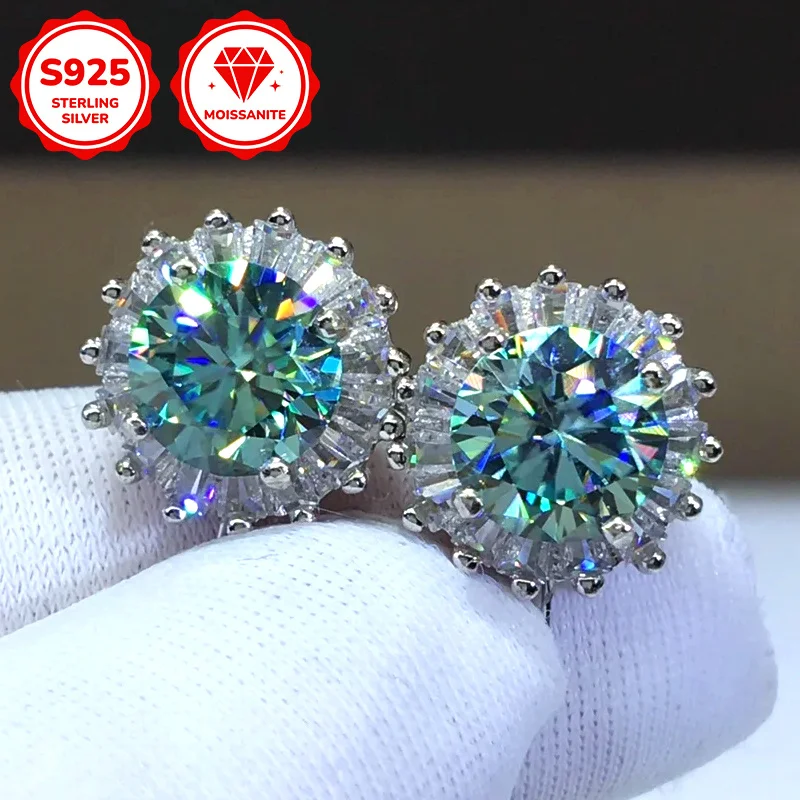 

1Pair 0.5Carat S925 Blue-Green Moissanite Snowflake Stud Earrings, Suitable for Wearing in Different Occasions, Birthday Gifts.