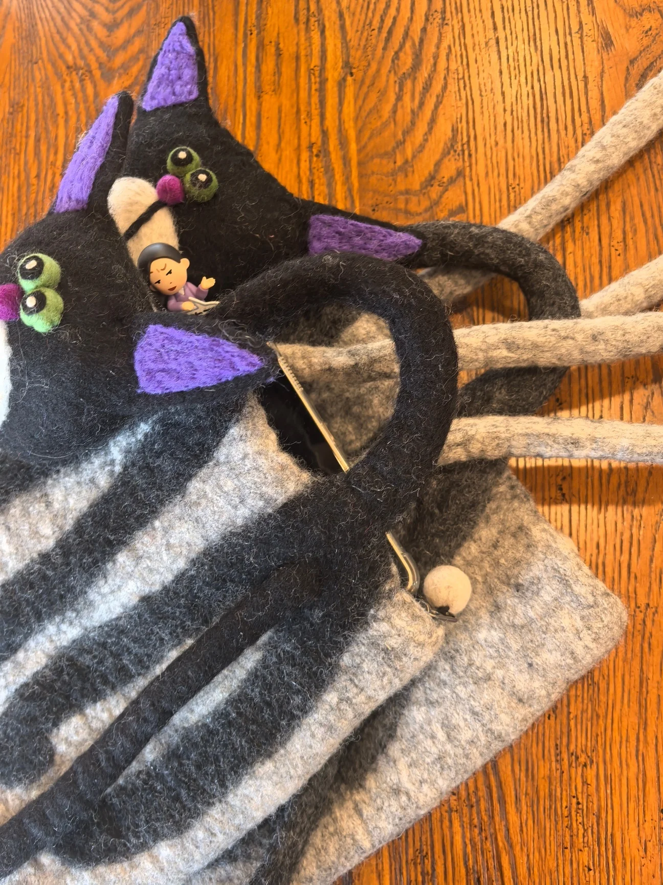 Handmade Wool Felt  Totepack Women's Cute  Handbag Soft Handle Polyester  Zipper Closure Large Size Square Bag