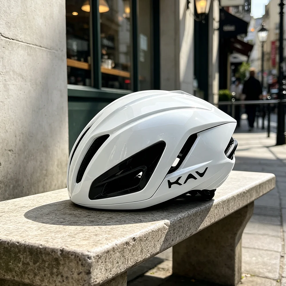 Ultralight Aero Cycling Helmet MTB Road Bike Helmet for Men Women Outdoor Racing Integrated Adjustable Fit System Casco Ciclismo