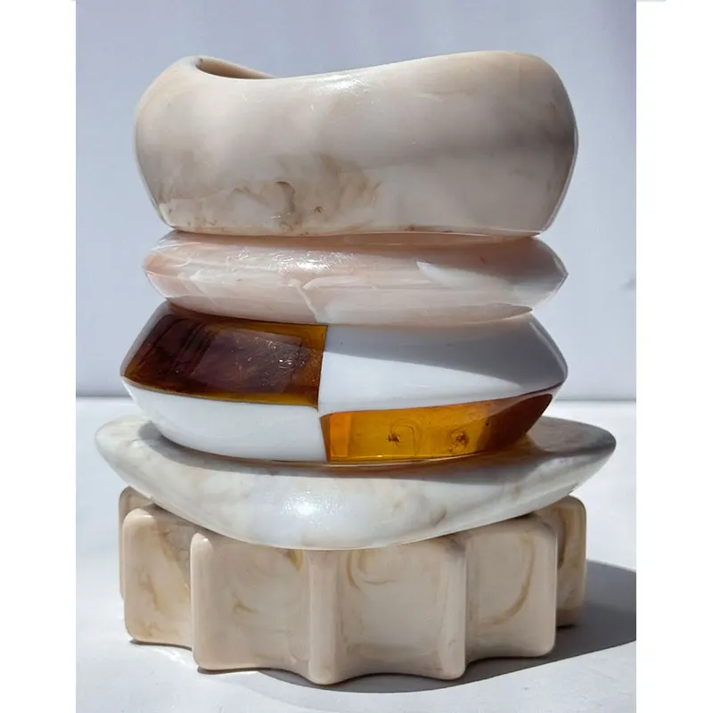 White Brown Contrast Irregular Square Round Off-white Smudge Resin Bracelet Elegant Vintage Bangle for Women HUANZHI 2025 NEW