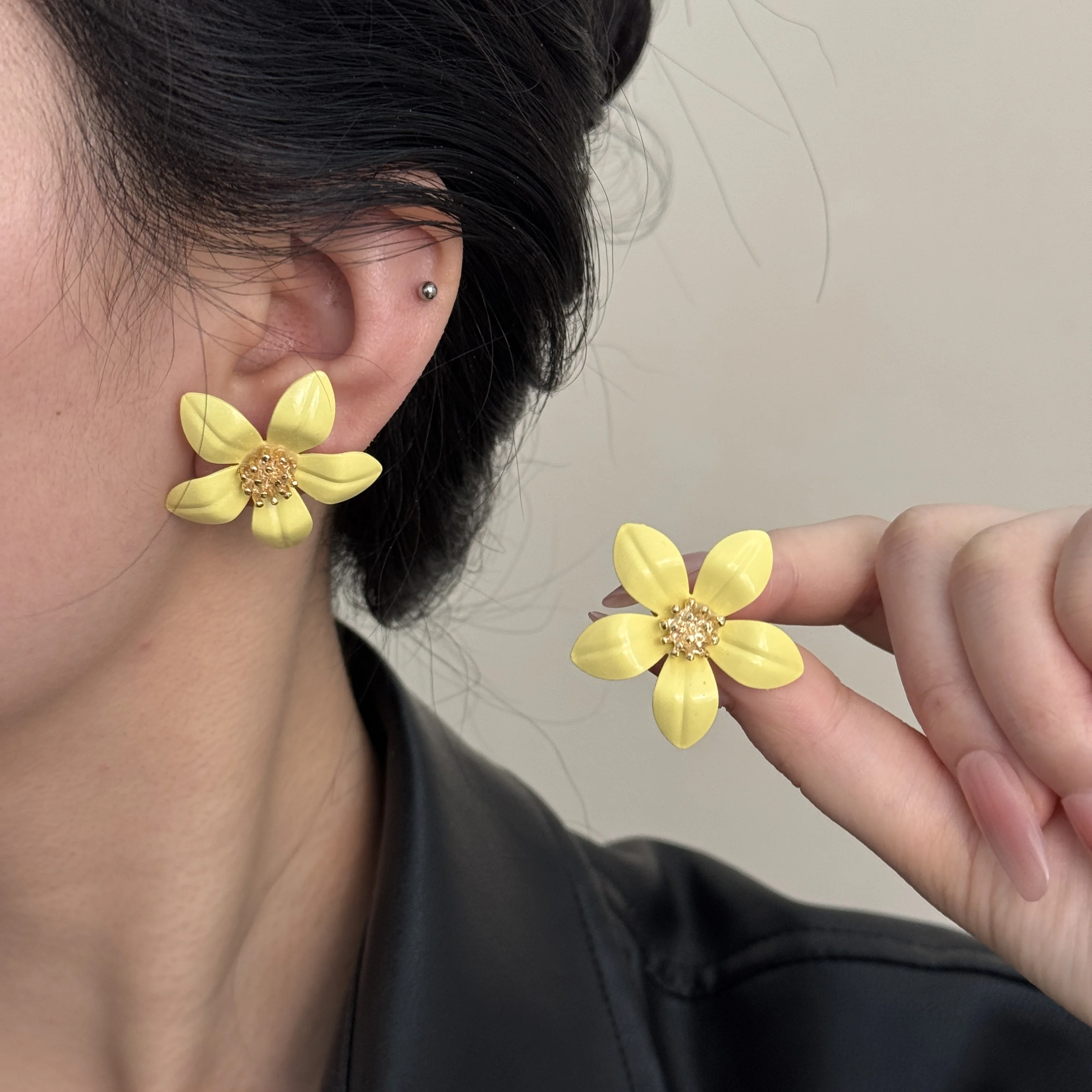 Spring Summer Fresh Flower Earrings With Vacation Style Simple Sweet Temperament High-End Earrings For Women