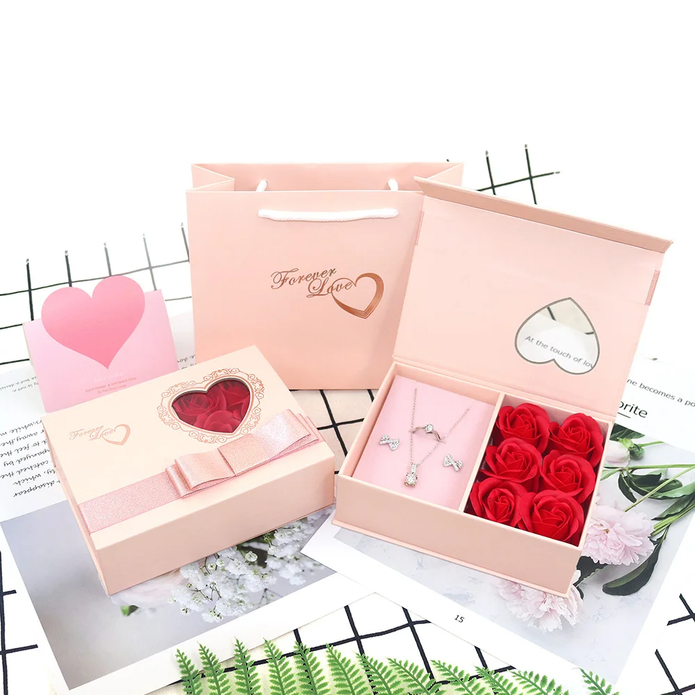 Caja de paquete de regalos para mujer, joyería del Día de San Valentín con jabón, flor rosa para collar, anillo, pendientes, estuche de almacenamiento con mano