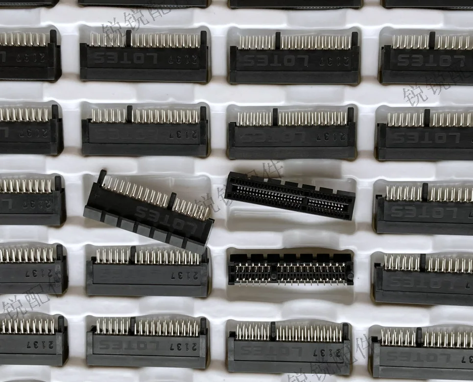 For LOTES Taiwan PCIE graphics card slot 64P plug-in 4X main board slot 64-pin in-line extended pin