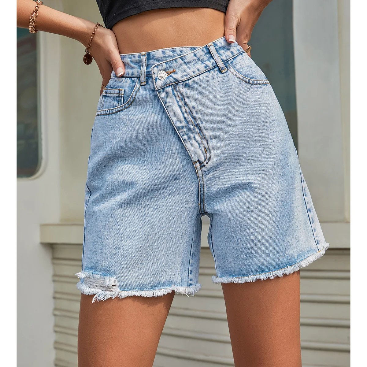 High Waist Loose Fitting Slimming Frayed Hem Denim Shorts Women's Fashion British Style Straight Leg Non-Wrinkle Treatment