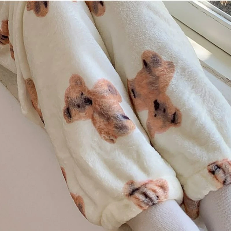 2024 neue Pyjamas Frauen Herbst Winter Flanell plus Samt verdickt süße Homewear Anzug weibliche lose Revers Cartoon Nachtwäsche Set