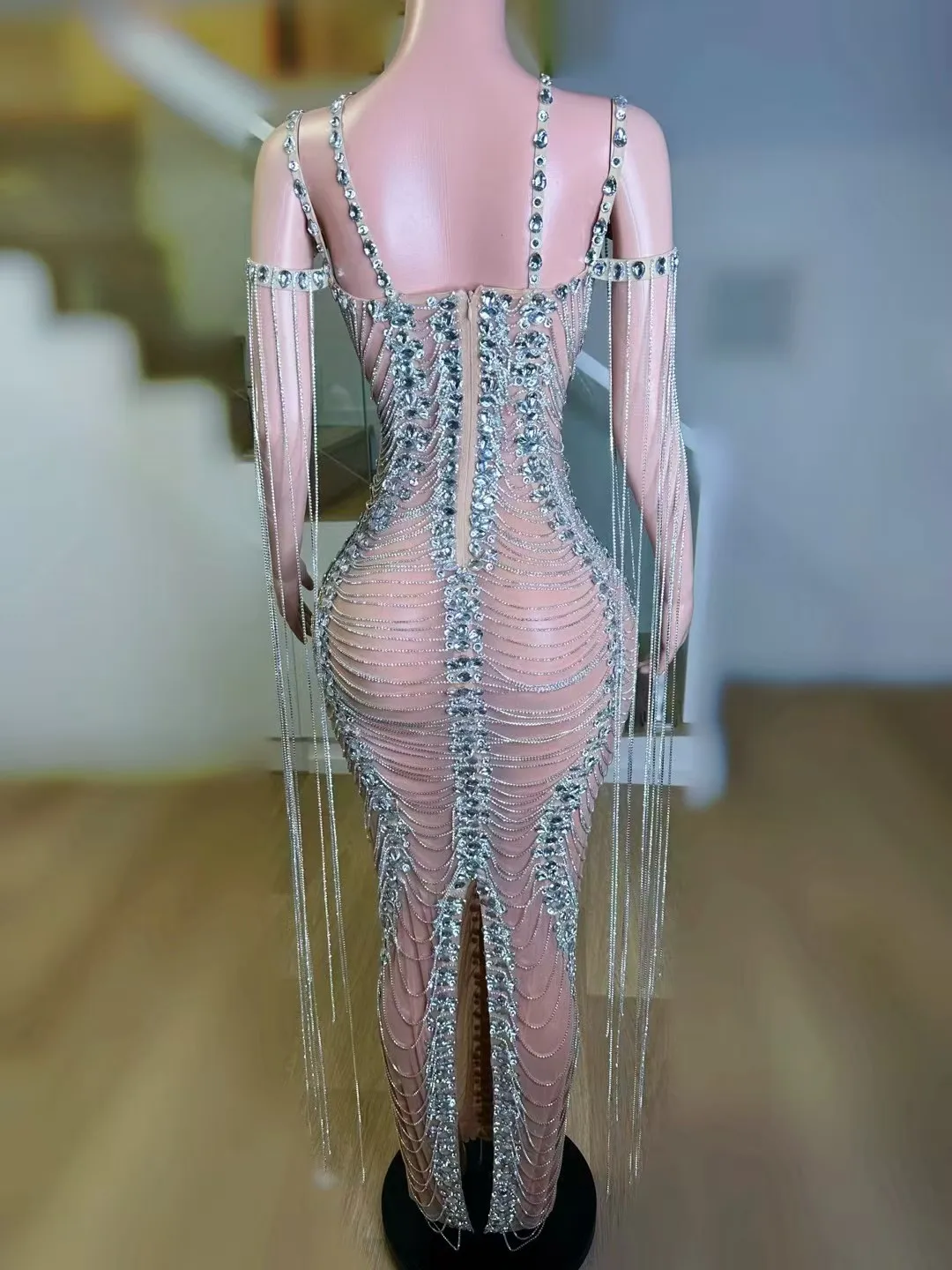 جوز الهند الرقبة معلقة شرابة لامعة الماس ChainMesh ضيق ومثير الورك المعانقة تنورة طويلة A874