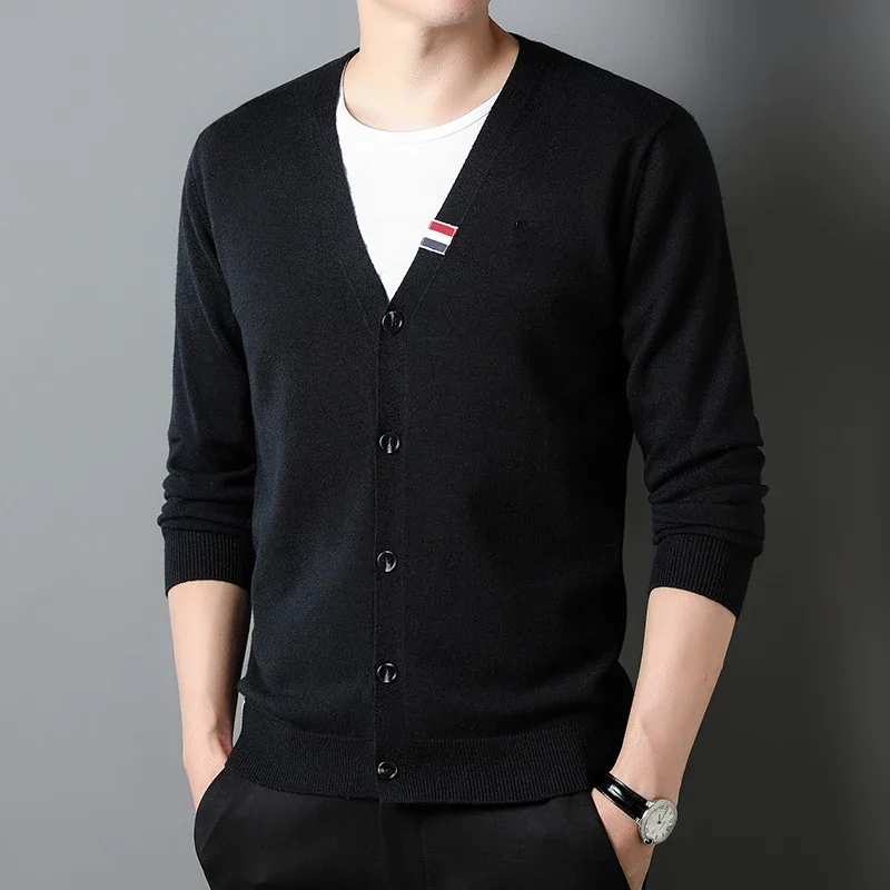 

2025 Autumn New Knitwear Men's Cardigan Jacket Fashionable V-neck Versatile Sweater Shawl Top
