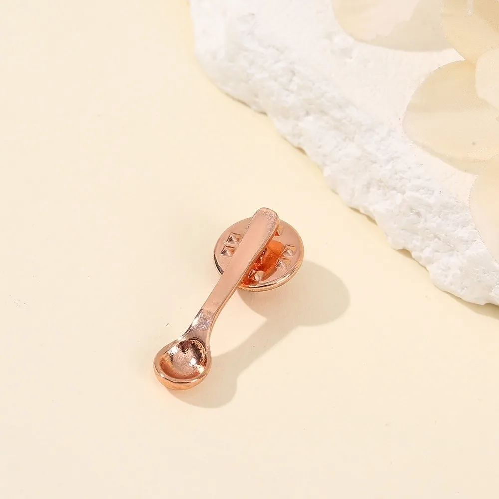 Cute Design Spoon Brooch Creative Metal Small Size Coffee Spoon Lapel Pins Vintage Collectible Metal Badges Jackets Accessories