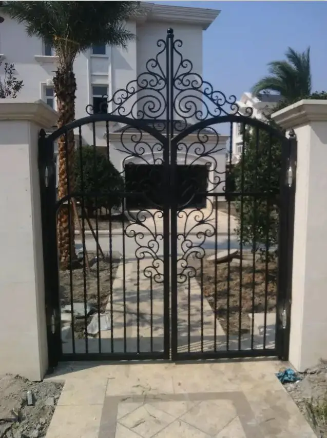 Curved Double Garden Steel Security Decorative Iron Metal Gate Durable Ornate Hot-Selling Design for Wholesale