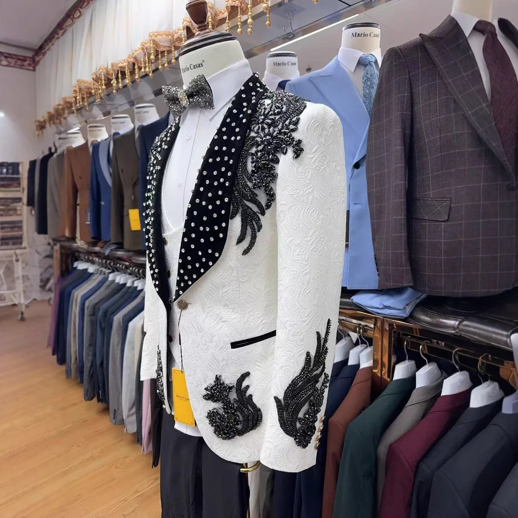 Prom Tessuto Jacquard Uomo Abiti da lavoro di alta qualità 2 pezzi Blazer Pantaloni Applicazioni di perline Tuxedo Uomo Abbigliamento da ufficio Personalizzato