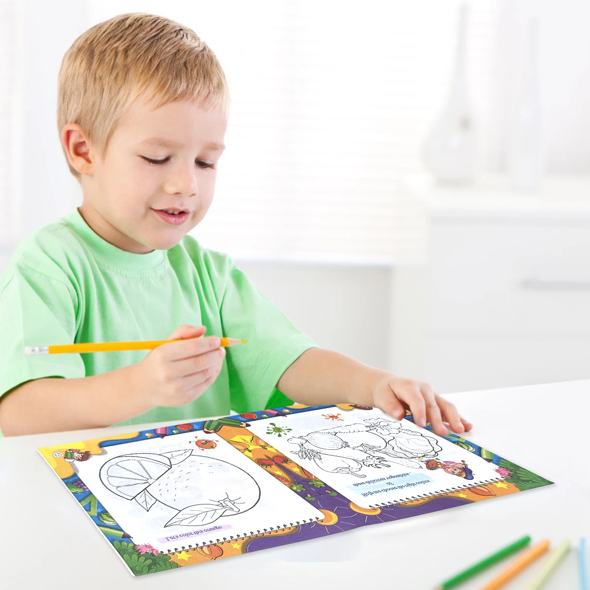 English coloring book, multi-functional puzzle book, preschool enlightenment, experience the fun of learning