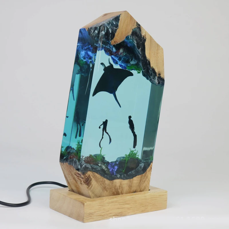 Resin Lamp Ocean Theme Night Light Creative Art Decoration Divers Manta Ray Landscape Table Lamp USB Charging
