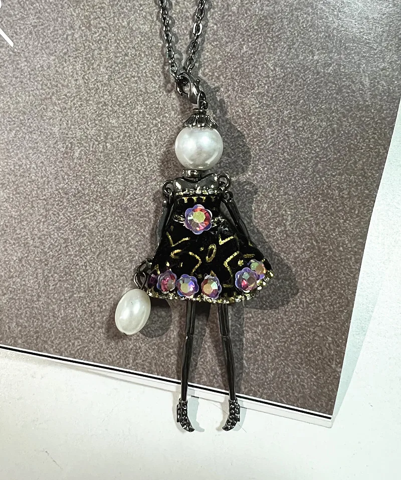 HOCOLE Handmade Shiny Sequins Dress Doll Necklaces Statement Women Fashion Crystal Alloy Long Chain Girls Doll Pendant Necklace