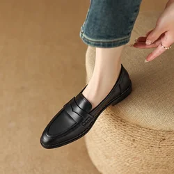 NOWOŚĆ Wiosna/Jesień Kobiety Loafers Genuine Leather Shoes for Women Square Toe Low Heel Women Pumps Concise Retro Soft Black Shoes