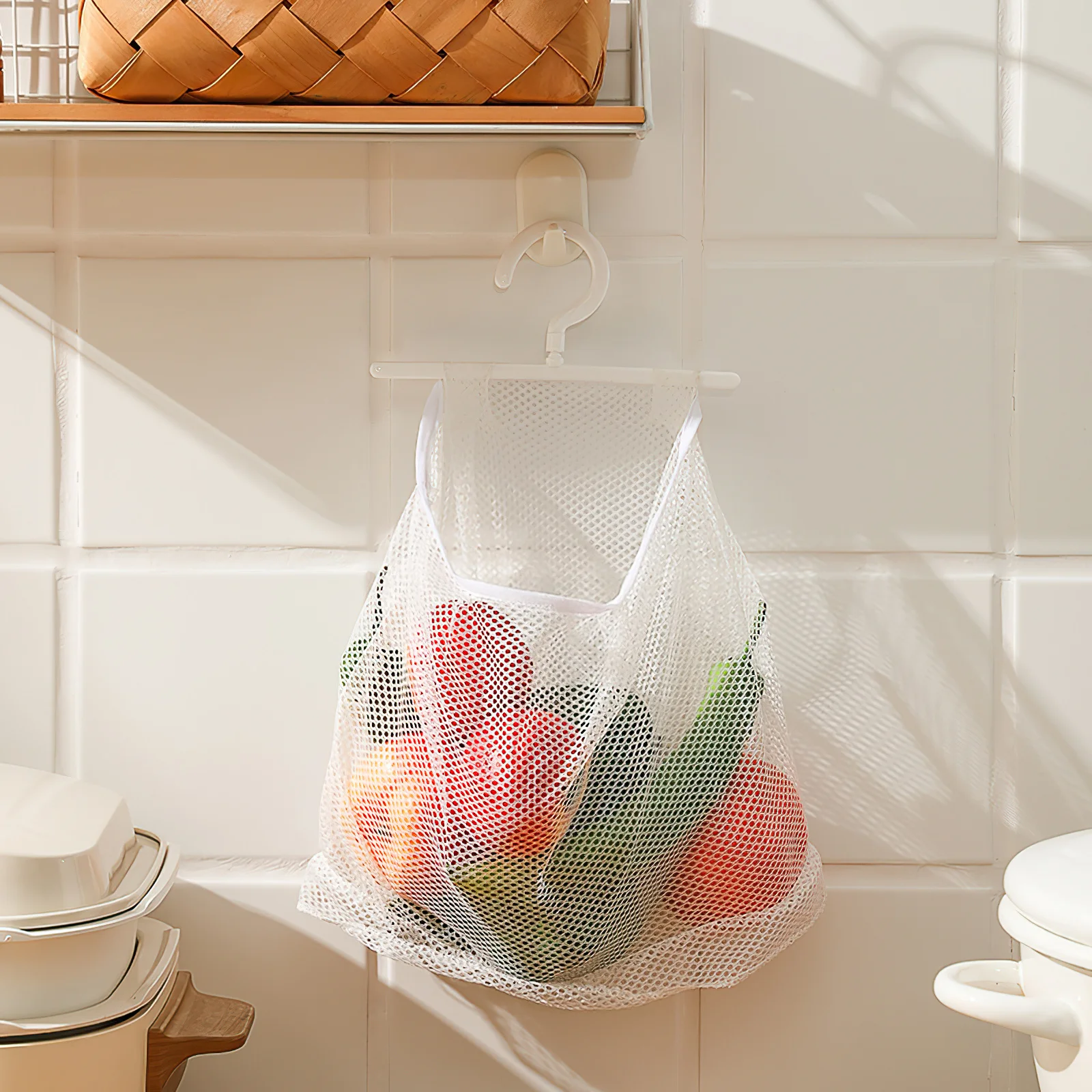 

2pcs Hanging Storage Mesh Bag Kitchen Organizer For Potatoes Fruits Vegetables Garlic Onion Bread Bathroom Sundries Reusable