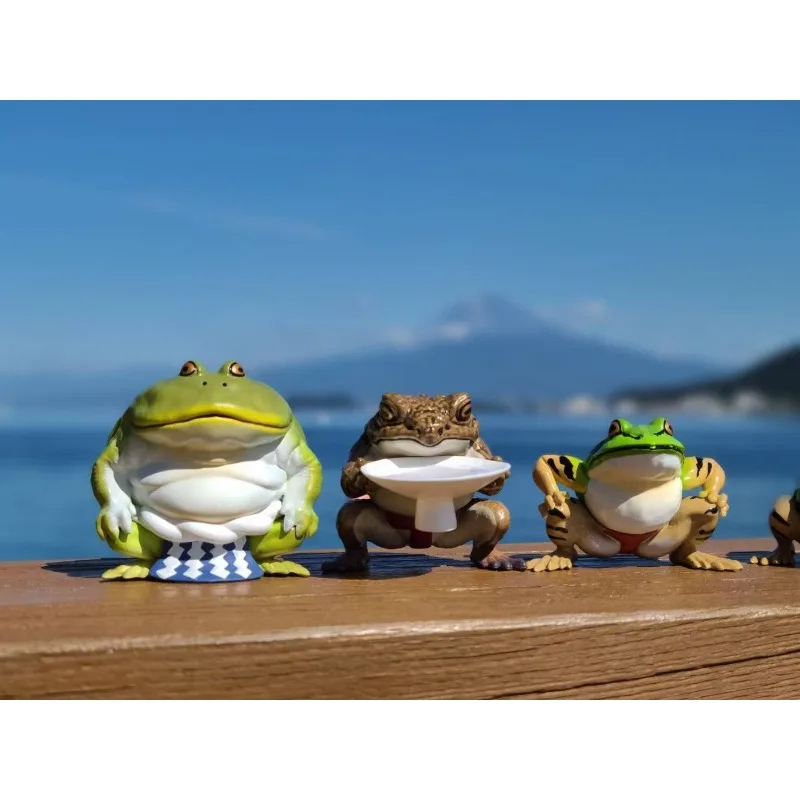 Japan Qualia Gashapon Toy Rikishi Hakkey Figure 2 Funny Yokozuna Budgetts Frog Ozeki Toad Sekiwake Komusubi Tree Frog Figures