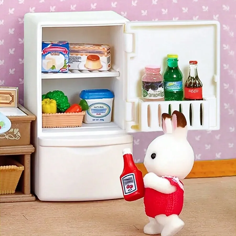 

Миниатюрный холодильник для кукольного домика: модель однодверного холодильника с верхним и нижним отсеками, масштаб 1/12.