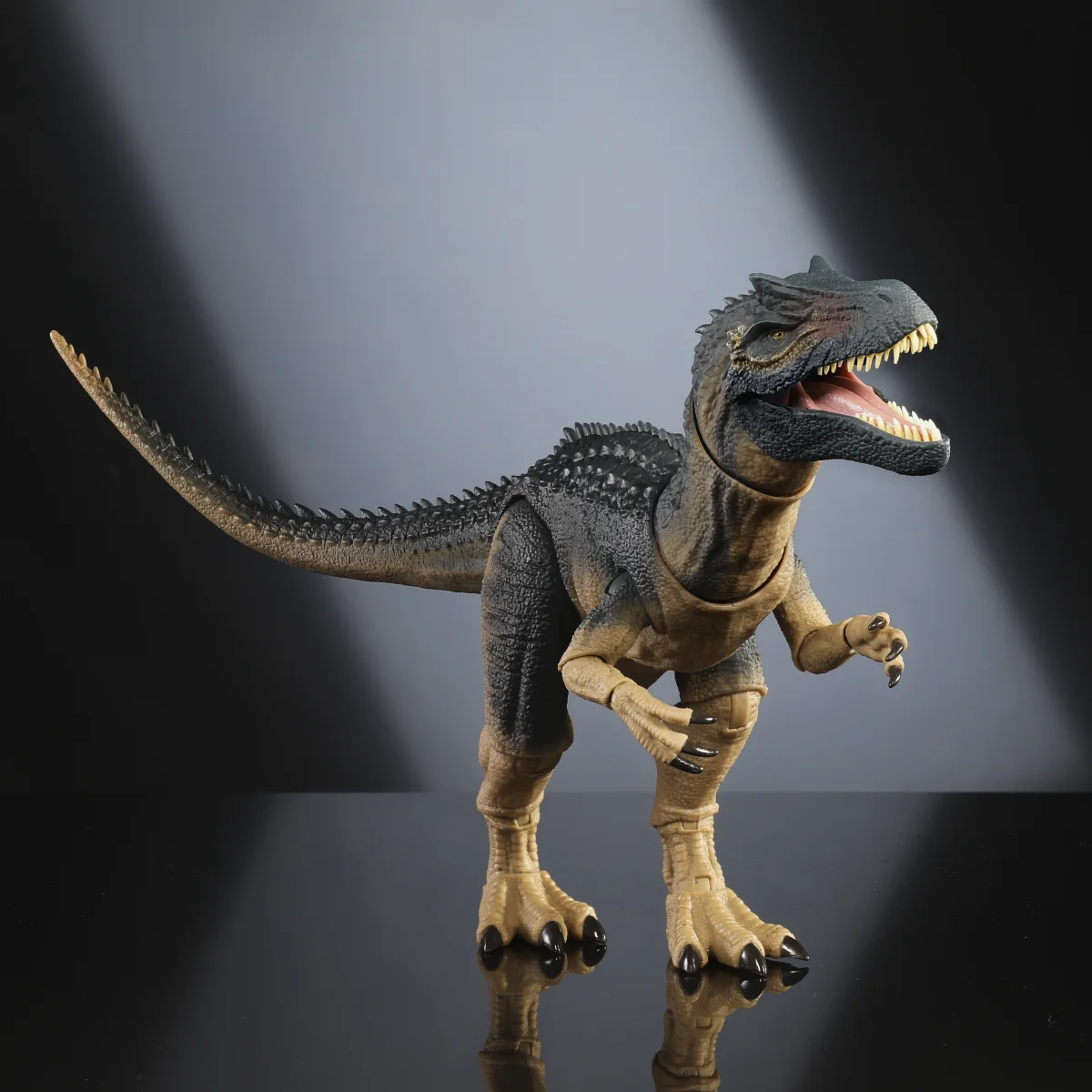 Фигурка Mattel Jurassic World Hammond Collection Allosaurus с 21 подвижными шарнирами, а также позитивный проводной хвост JCG13