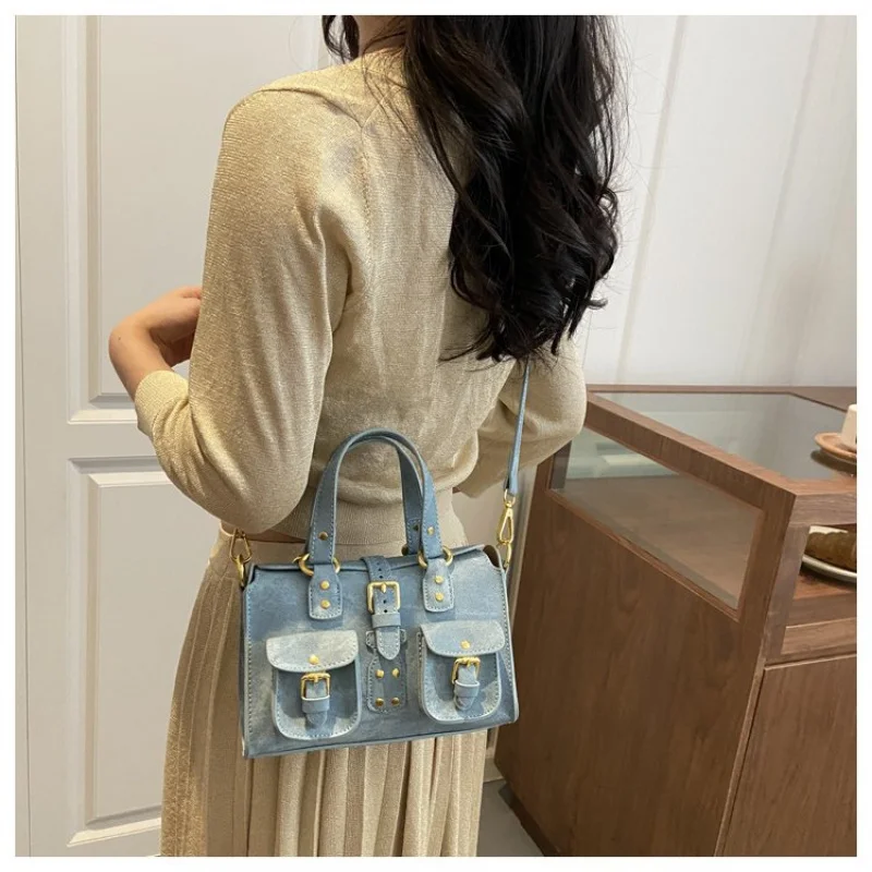 

Women's Crossbody-Bag Made Of Sun-Patterned Leather Boasting Casual Paris High-End Chic Style