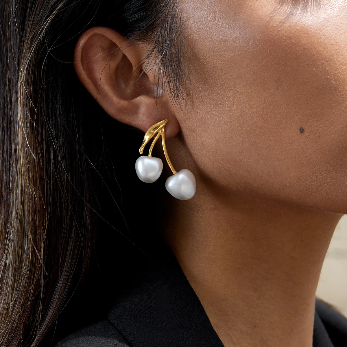 

AIKOER Elegant Trendy 18K Gold Color Plated Pearl Cherry Earrings Hypoallergenic Waterproof Stainless Steel Jewelry For Women