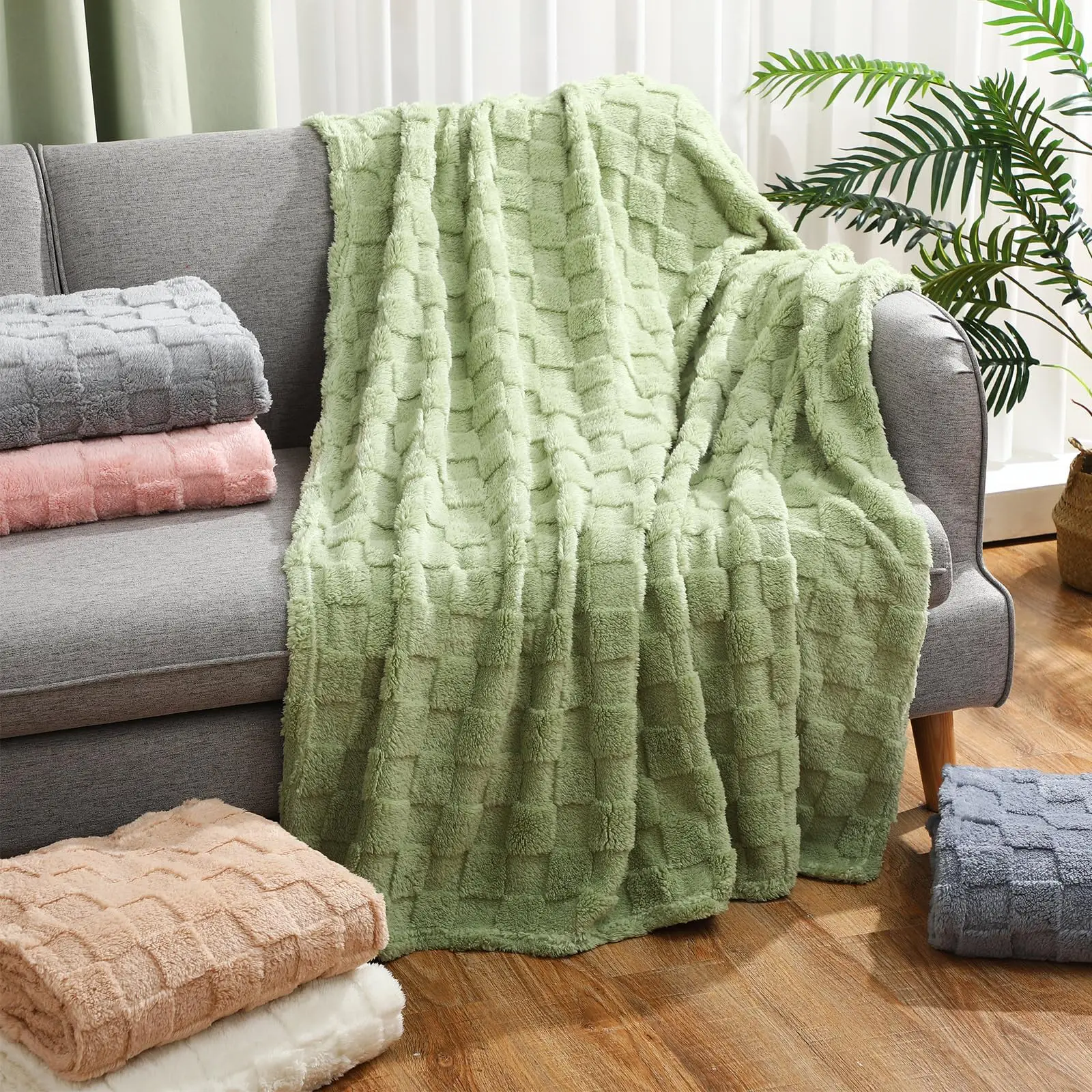 

Soft Square Checkered Blanket, Fleece Throw Blankets for Couch Sofa Bed, Warm Lightweight Breathable Blankets for Homeless Gifts