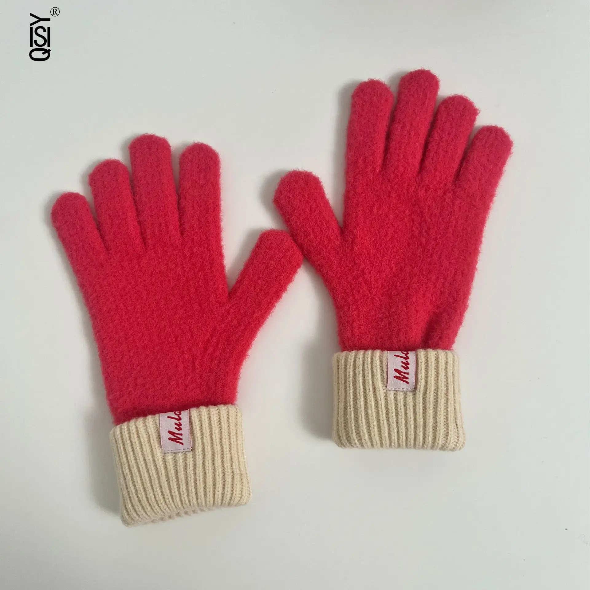 La spaccatura coreana invernale in tinta unita calda e resistente al freddo si riferisce ai guanti di lana lavorati a maglia alla moda e versatili per le donne