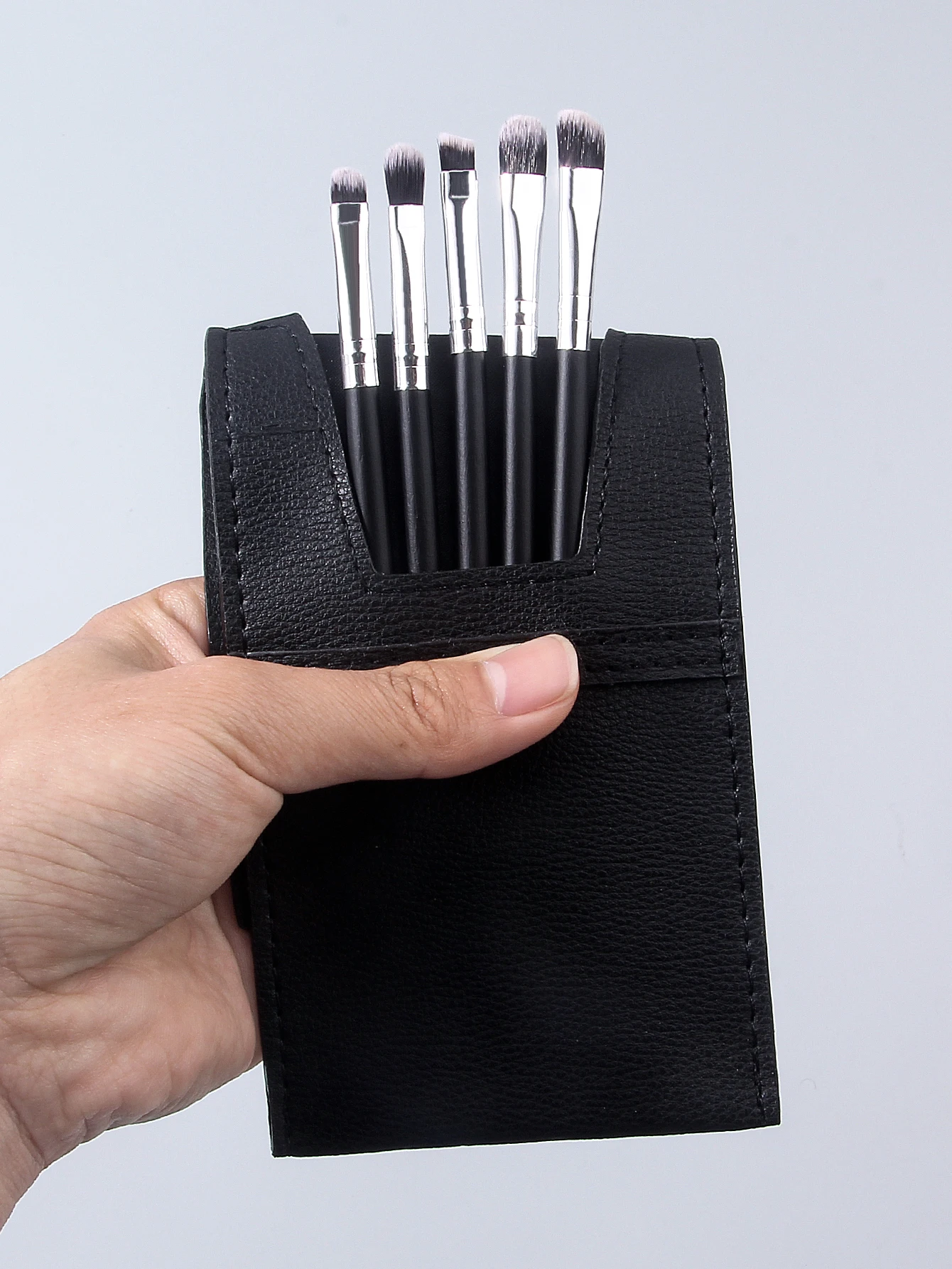 6 Stück weiche Lidschattenpinsel, Augenbrauenpinsel, Eyelinerpinsel, Verschmierpinsel, Augen-Make-up-Pinsel + tragbare Aufbewahrungstasche