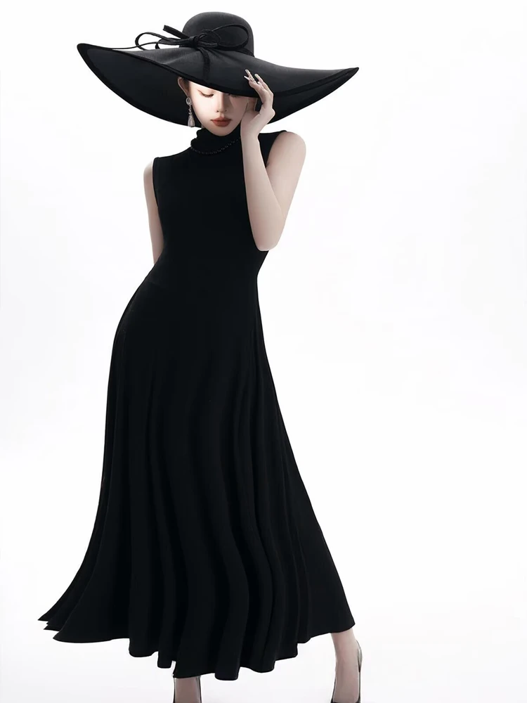 

2026 New Vintage Hepburn Style Simple Elegance High-End Feeling Birthday Portrait Art Photography Clothing Women's Fashion