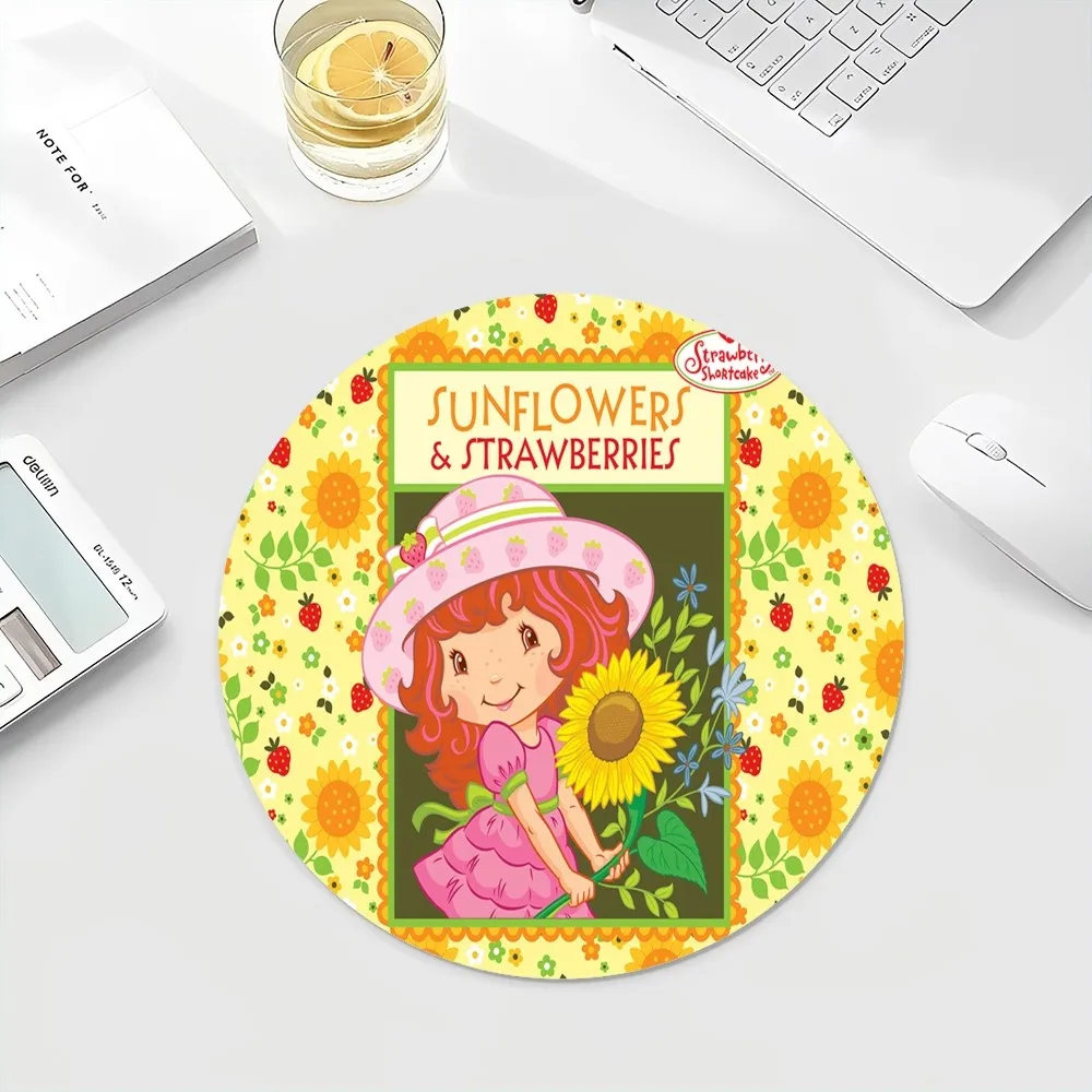 Strawberry-shortcake girl Mousepad INS Tide Round Keyboard Mat Table Mat Students Cabinet Gamer Desktop Mousepad Cup Mats