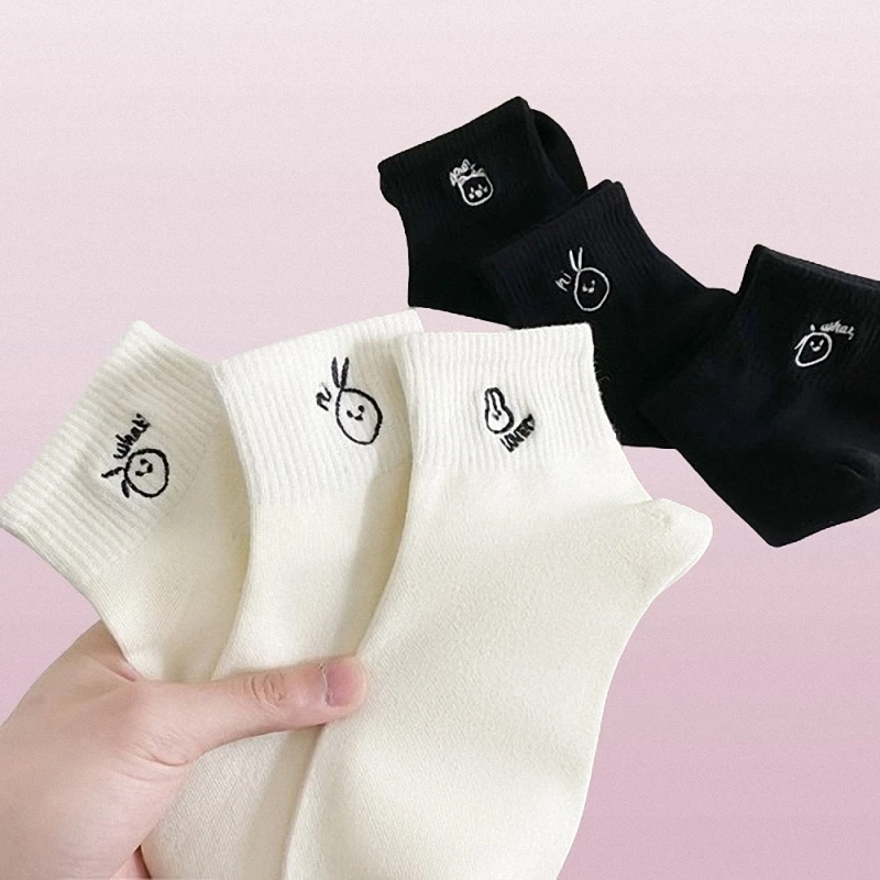 Chaussettes courtes décontractées fines pour femmes, chaussettes basses, chaussettes noires, style japonais, blanc, mignon, tendance, qualité supérieure, été, 5/10 paires