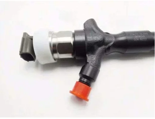 Genuine Parts Diesel Engine Common Rail Fuel Injector 095000-5881 095000-5880 23670-30050 For Toyota Hiace 2.5L 2KD FTV