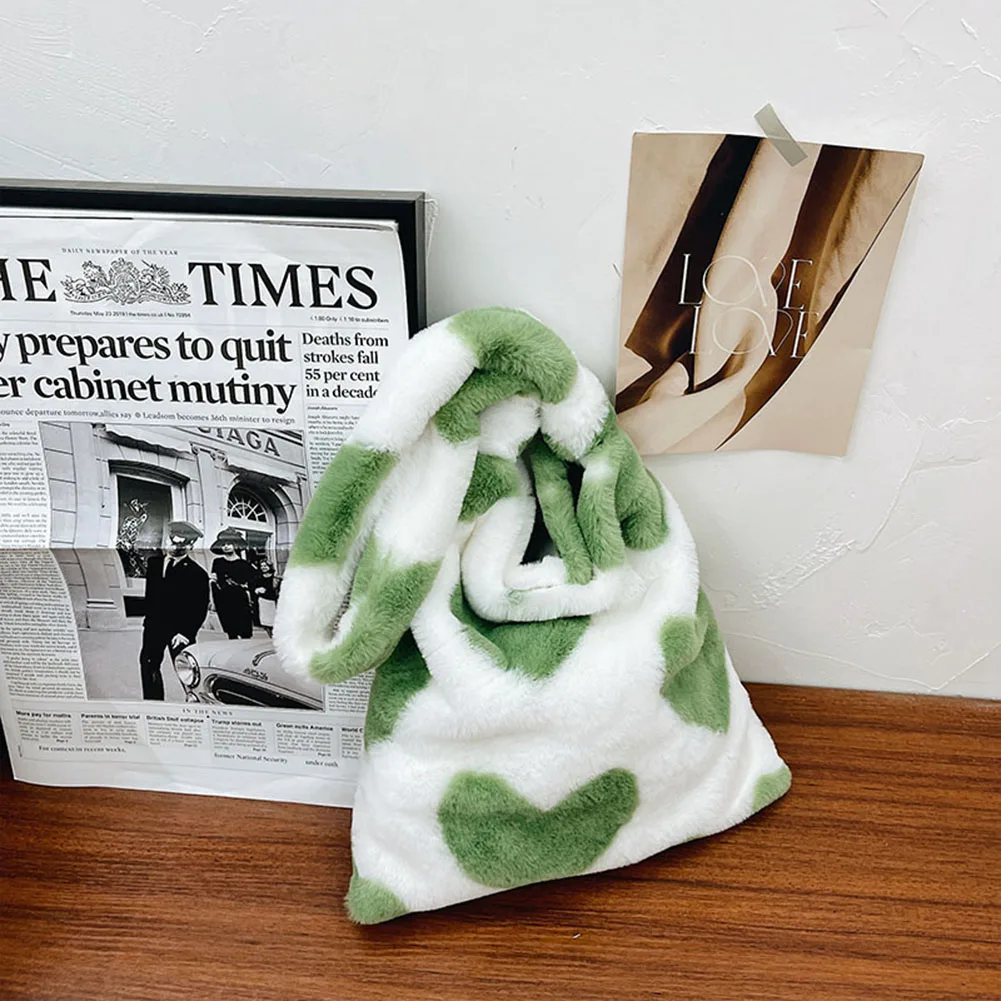 

Female Fluffy Plush Heart Pattern Handbag Large Shoulder Bag (Green)