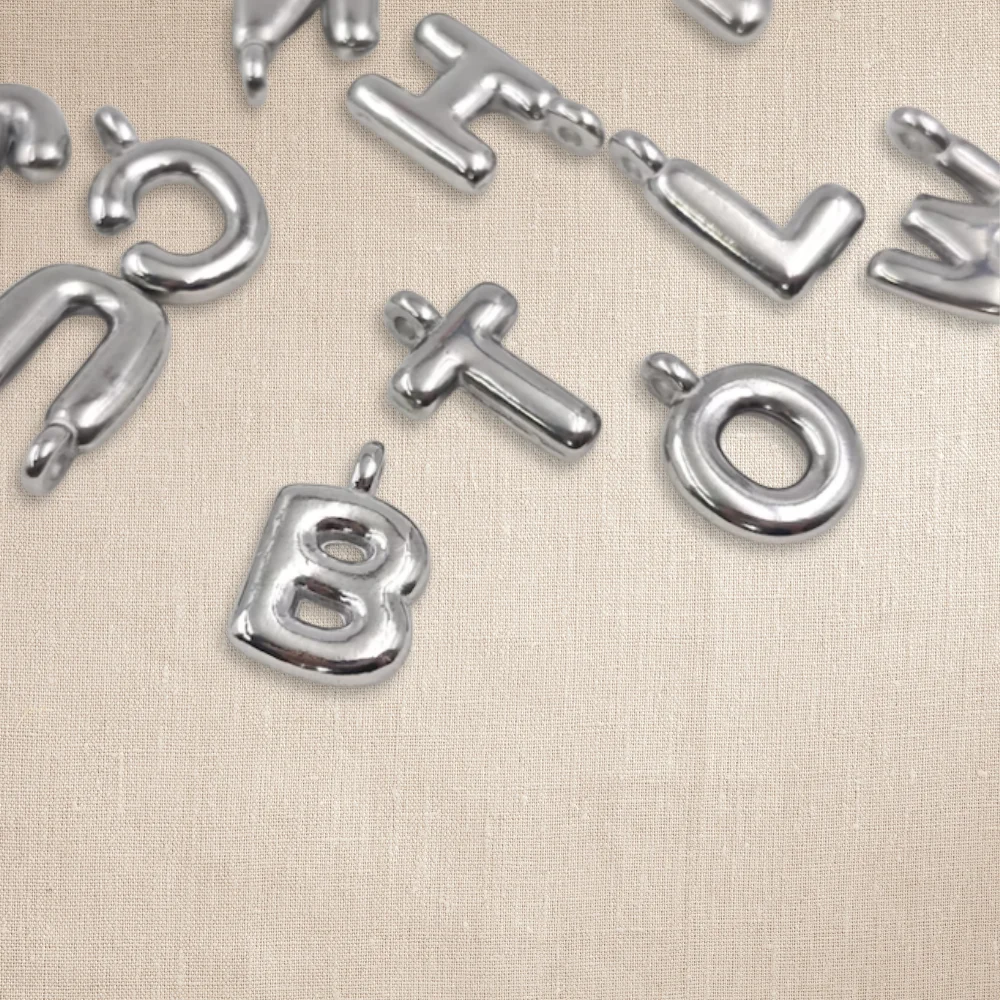 Tarnish Free Bulk 26 pcs/lot A-Z Initial Letter Charms Stainless Steel 18K Gold Plated Alphabet Pendant for DIY Jewelry Making
