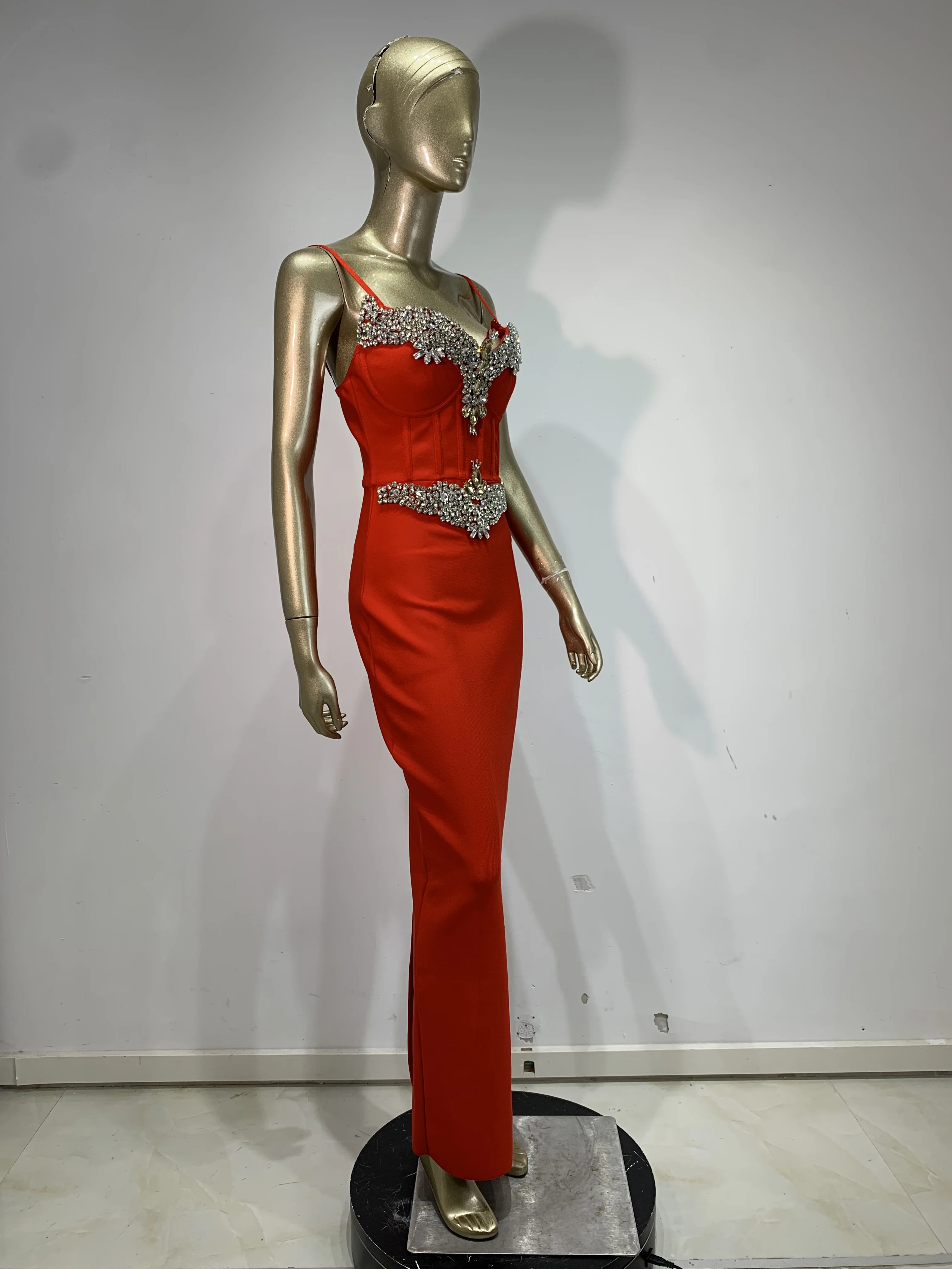 Sukienki damskie celebryckie seksowne bez rękawów z diamentami czarne czerwone maxi długie bandażowe obcisłe eleganckie wieczorowe klubowe na imprezę urodzinową