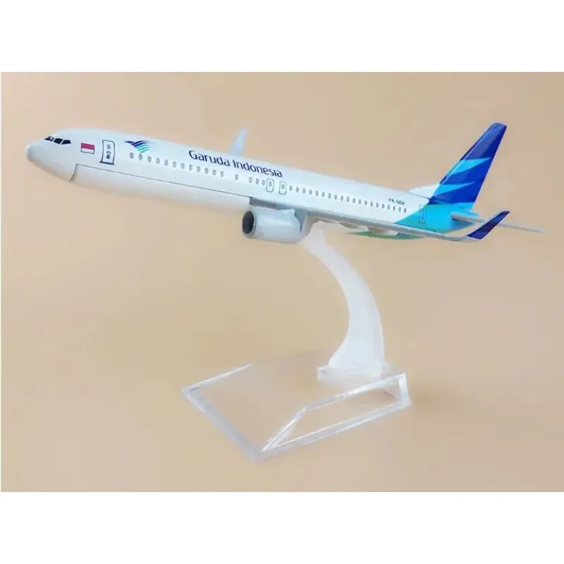 16cm Alloy Metal Air Garuda Indonesia Airlines Plane Model Boeing 737 B737 PK-GEH Airways Airplane Model Aircraft Mode